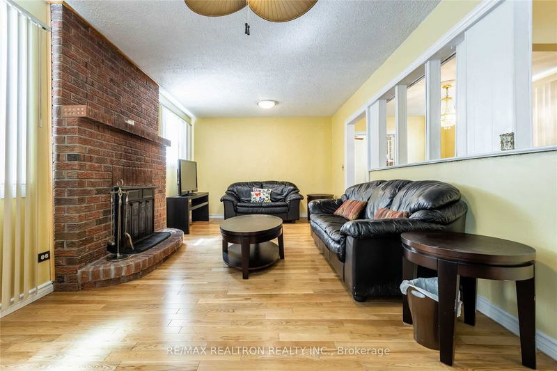 80 Gray Ave  Toronto, M6N 4S8 | Image 11