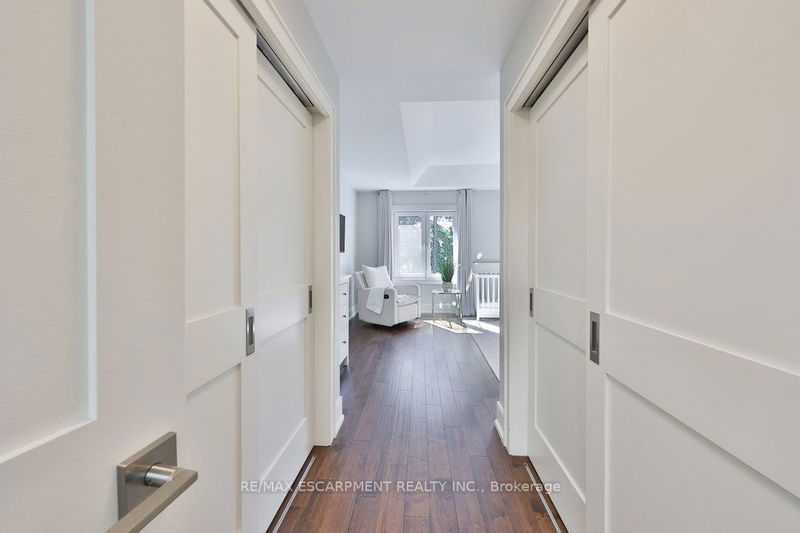 4b Twenty Seventh St  Toronto, M8W 2X3 | Image 18