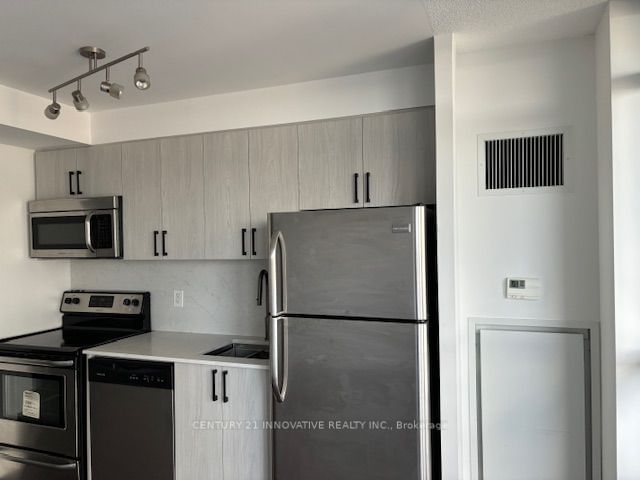 home for lease on 1001-38 Joe Shuster Way