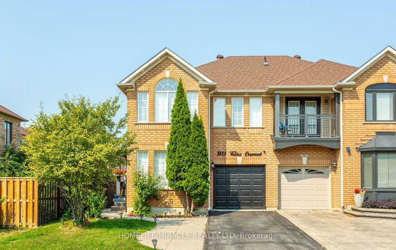 3823 Talias Cres  Mississauga, L5M 6L5 | Image 3