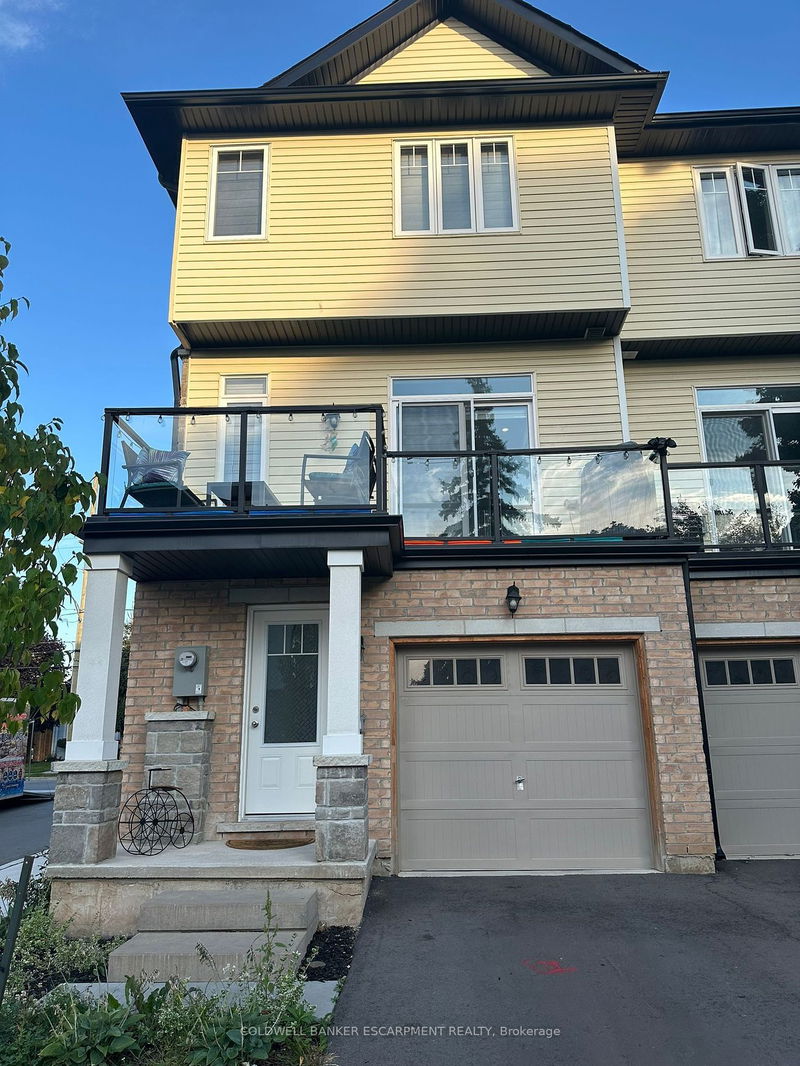 home for lease on 14 Church Street E