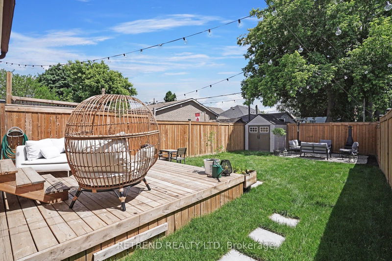 35 Chryessa Ave  Toronto, M6N 4T4 | Image 37