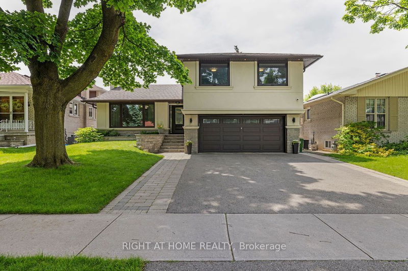 14 Downpatrick Cres  Toronto, M9R 4A4 | Image 1