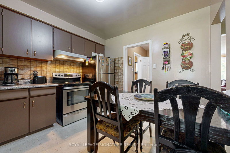 454 Glen Park Ave  Toronto, M6B 2E7 | Image 12