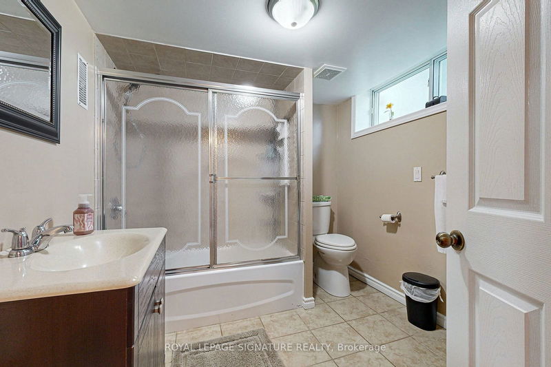 454 Glen Park Ave  Toronto, M6B 2E7 | Image 27