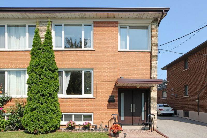 454 Glen Park Ave  Toronto, M6B 2E7 | Image 3