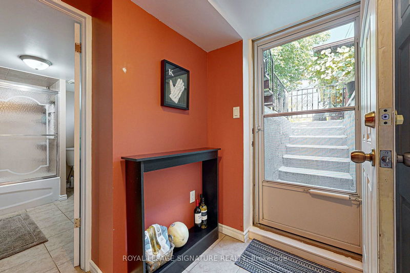 454 Glen Park Ave  Toronto, M6B 2E7 | Image 30