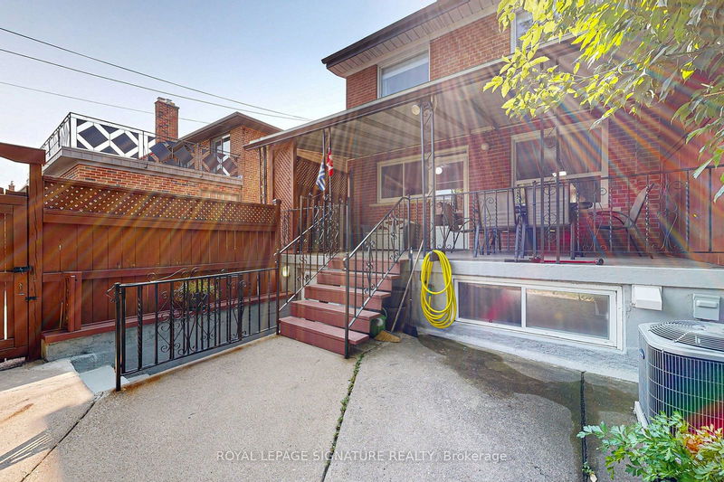 454 Glen Park Ave  Toronto, M6B 2E7 | Image 34