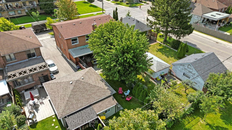 454 Glen Park Ave  Toronto, M6B 2E7 | Image 36