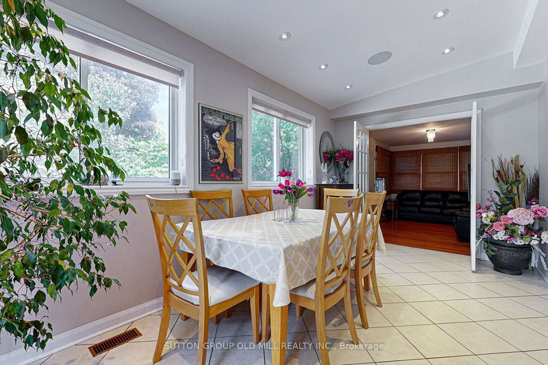 2 Bywood Dr  Toronto, M9A 1L7 | Image 17