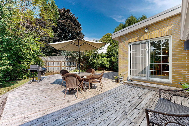 2 Bywood Dr  Toronto, M9A 1L7 | Image 34