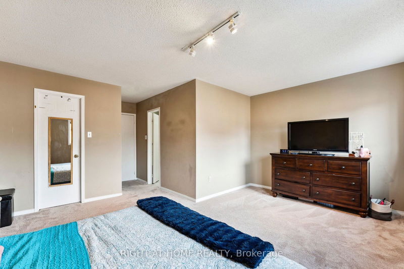 108 Goldenlight Circ  Brampton, L6X 4N6 | Image 20