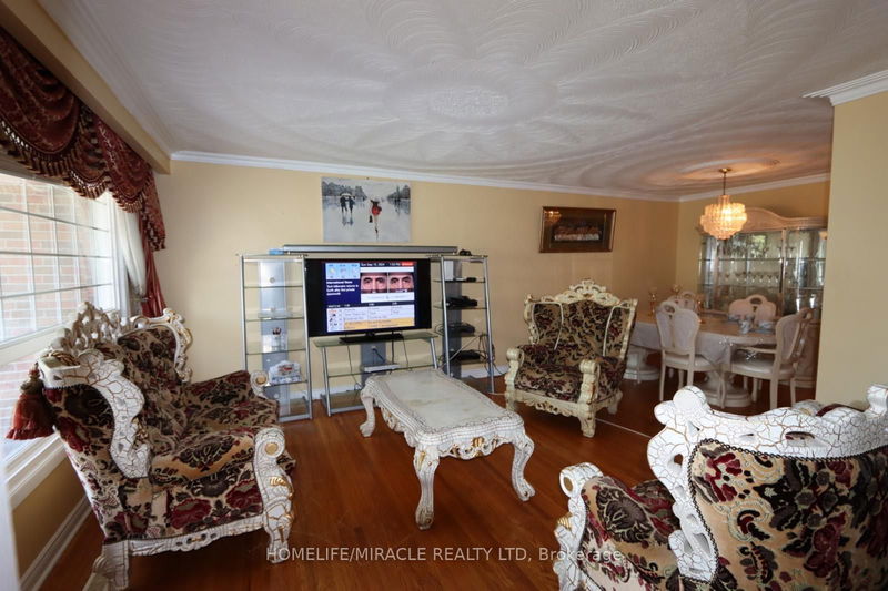 3099 Morning Star Dr  Mississauga, L4T 1X1 | Image 22