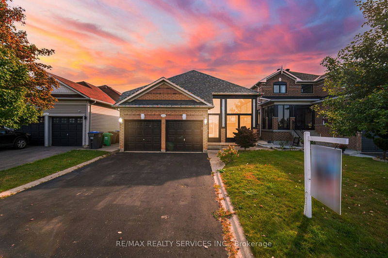 54 Fletchers Creek Blvd  Brampton, L6X 4S3 | Image 1