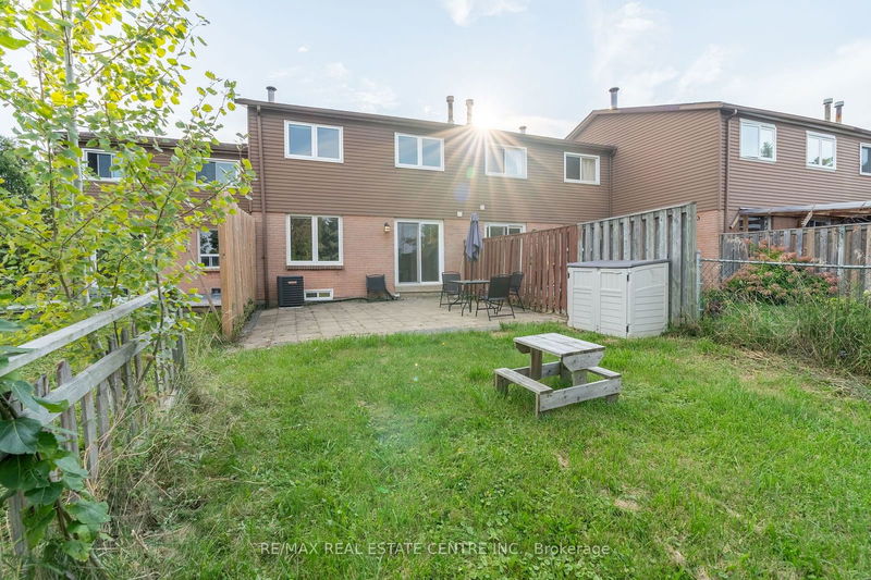 284-A Royal Salisbury Way  Brampton, L6V 3H4 | Image 25