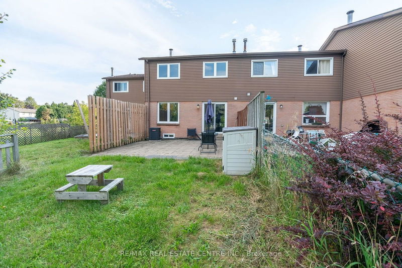 284-A Royal Salisbury Way  Brampton, L6V 3H4 | Image 26