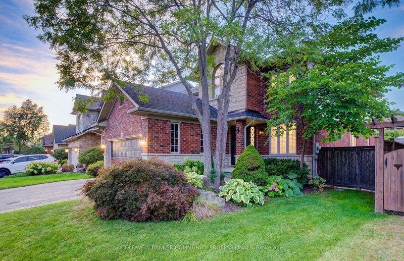 home for sale on 517 Larkspur Lane