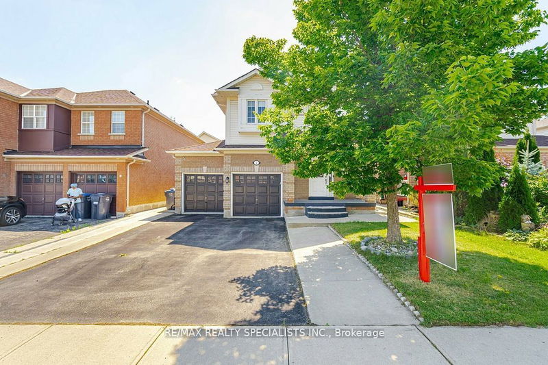 3 Deforest Dr  Brampton, L7A 2Y3 | Image 4