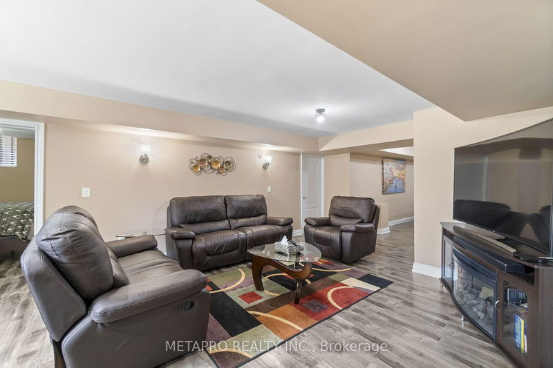 792 Glenbrook Ave  Burlington, L7T 1L7 | Image 22