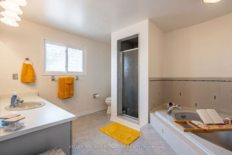 2495 Headon Rd  Burlington, L7M 4G2 | Image 32