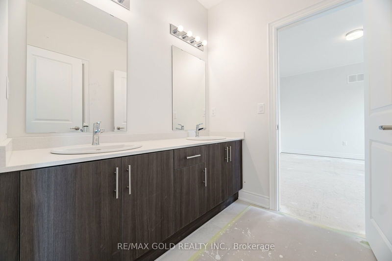 31 Dolomite Dr  Brampton, L6P 4R6 | Image 30