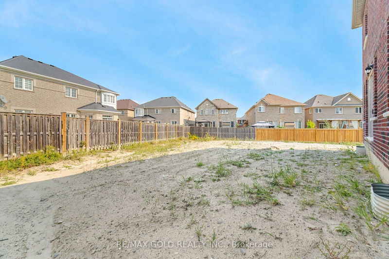 31 Dolomite Dr  Brampton, L6P 4R6 | Image 40