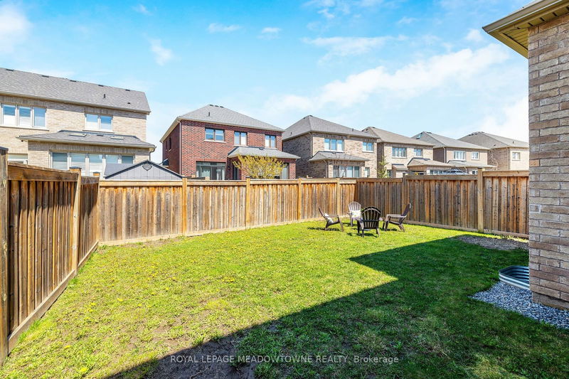 27 Gruenwald Gate  Brampton, L6Y 6C3 | Image 36