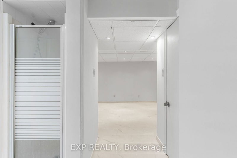 2 Guernsey Dr  Toronto, M9C 3A6 | Image 23