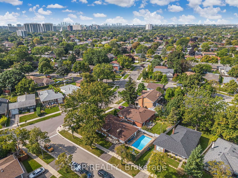 2 Guernsey Dr  Toronto, M9C 3A6 | Image 33