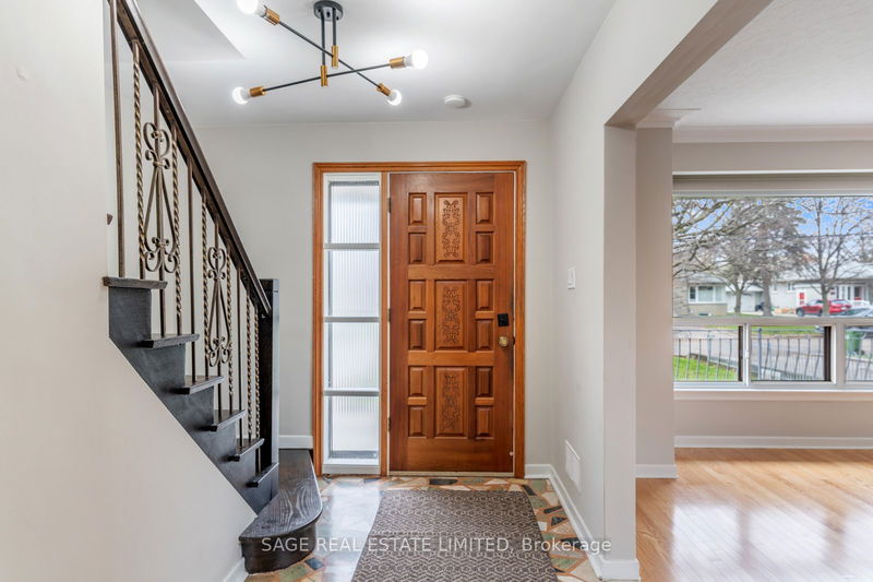 41 Walwyn Ave  Toronto, M9N 3H6 | Image 3