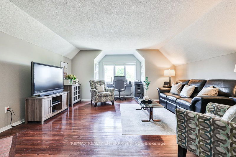 5258 Russell View Rd  Mississauga, L5M 5W1 | Image 15