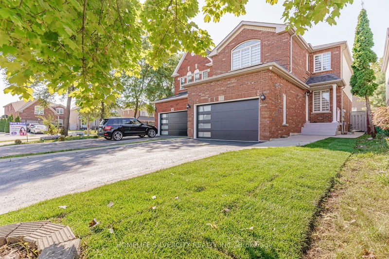 46 Ribbon Dr  Brampton, L6R 2C5 | Image 3