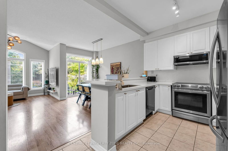 2580 Longridge Cres  Oakville, L6H 6R9 | Image 13