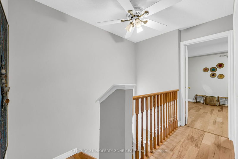 2580 Longridge Cres  Oakville, L6H 6R9 | Image 17