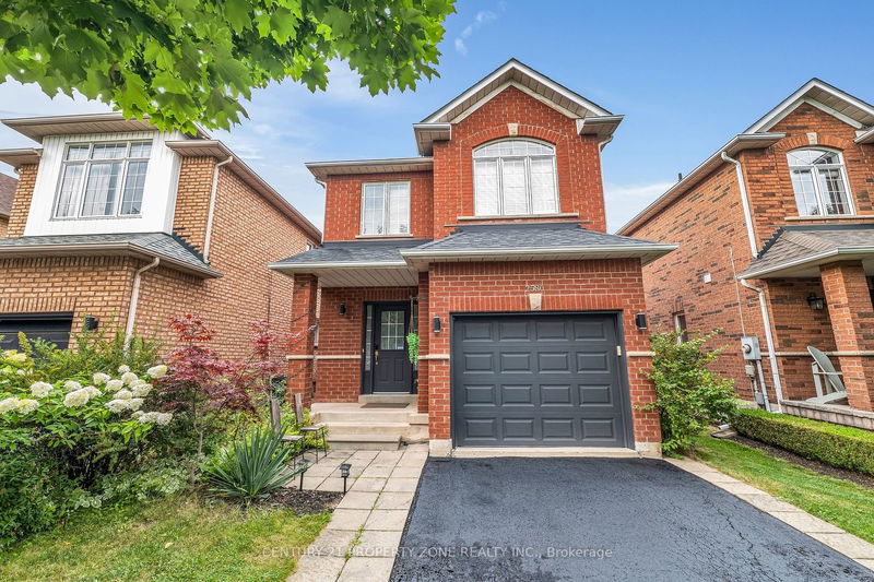 2580 Longridge Cres  Oakville, L6H 6R9 | Image 2