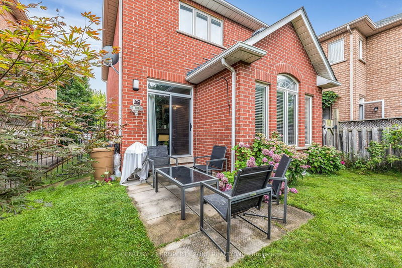 2580 Longridge Cres  Oakville, L6H 6R9 | Image 33