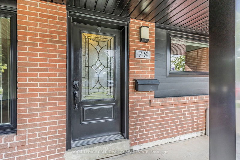 78 Caledon Cres  Brampton, L6W 1C5 | Image 2