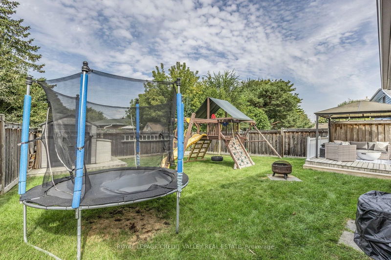 78 Caledon Cres  Brampton, L6W 1C5 | Image 35