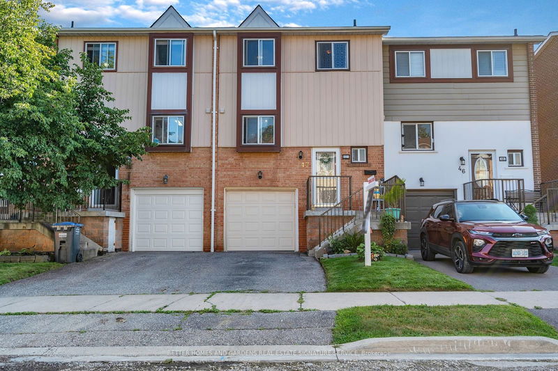 47 Moregate Cres  Brampton, L6S 3K9 | Image 1