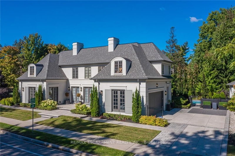 393 Maple Grove Dr, Oakville, L6J 4V8 | Image 2