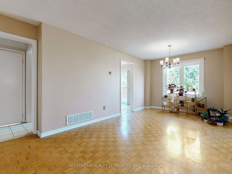 1153 Sherwood Mills Blvd  Mississauga, L5V 1S8 | Image 3