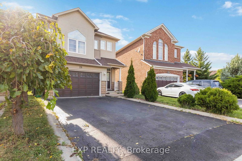 28 Wandering Trail Dr  Brampton, L7A 1T1 | Image 2