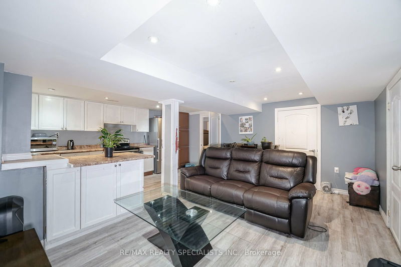 44 Kershaw St  Brampton, L7A 2A5 | Image 30