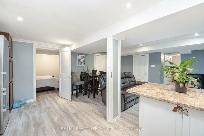 44 Kershaw St  Brampton, L7A 2A5 | Image 32