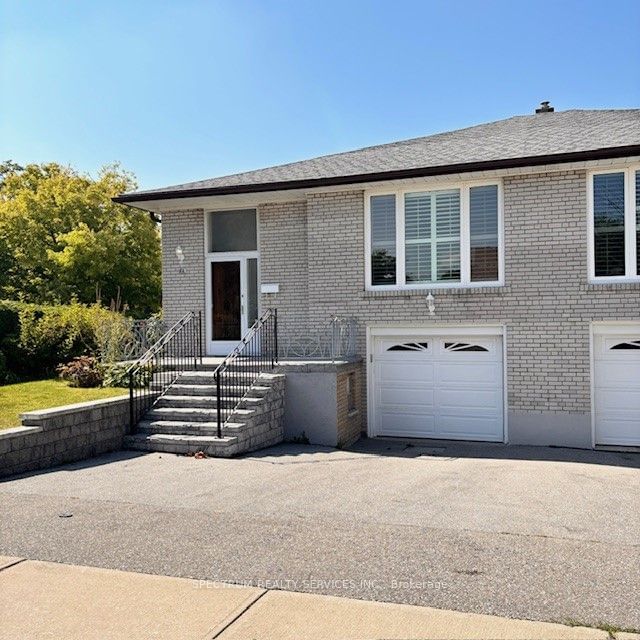 70 Council Cres, Toronto, Ontario (MLS W9359065)