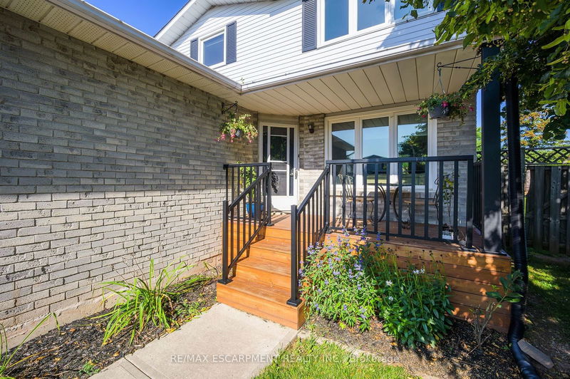 3521 Toffee St  Burlington, L7M 3T6 | Image 2