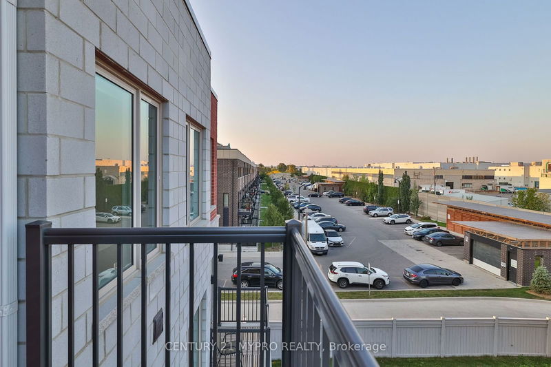 131 William Duncan Rd  Toronto, M3K 0C7 | Image 33