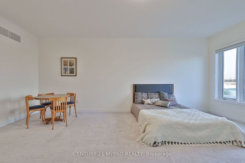 131 William Duncan Rd  Toronto, M3K 0C7 | Image 36