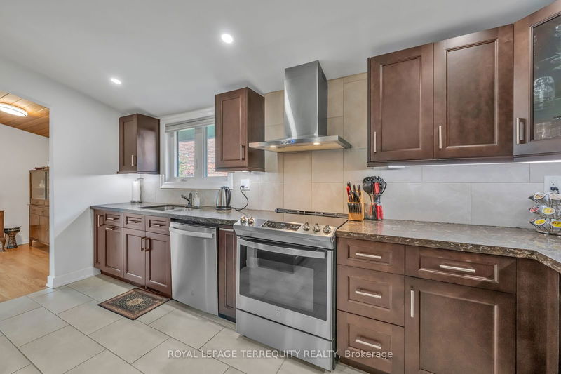 130 Verobeach Blvd  Toronto, M9M 1R1 | Image 14