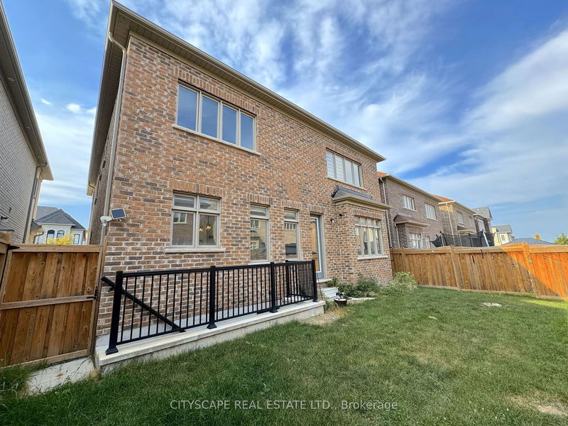 7 Avatar Cres  Brampton, L6P 4M3 | Image 40